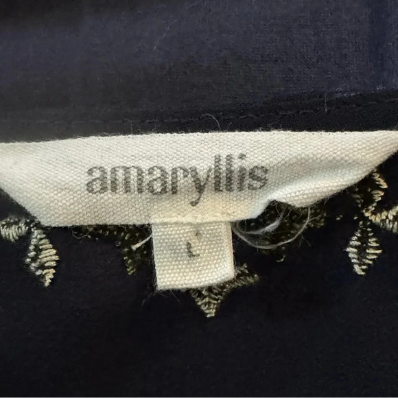 Amaryllis Large Shirt Top Navy Blue Floral Cap Short Sleeve V Neck Semi Sheer - Picture 6 of 7
